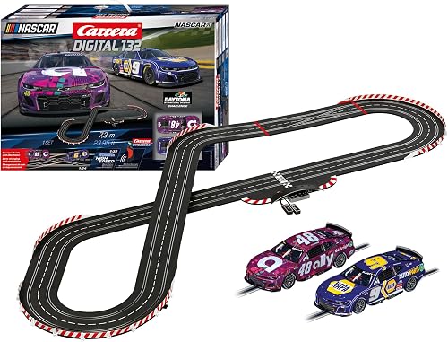 Carrera Digital 132 NASCAR mit zwei Camaro.